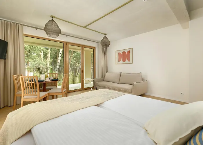 Szumimorze * Pogorzelica (Gmina Rewal)