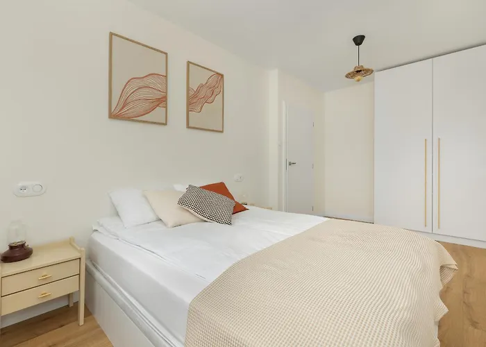 Szumimorze * Pogorzelica (Gmina Rewal)